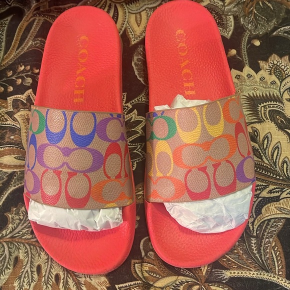 Coach slides like new! - Picture 2 of 9